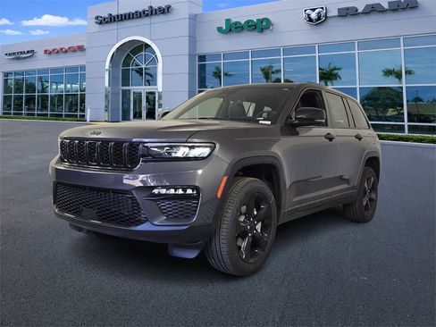 New 2025 Jeep Grand Cherokee Limited image 4