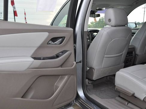 Used 2020 Chevrolet Traverse Premier image 13