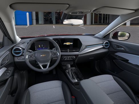 New 2026 Chevrolet Trax LT w/ Driver Confidence Package FWD image 15
