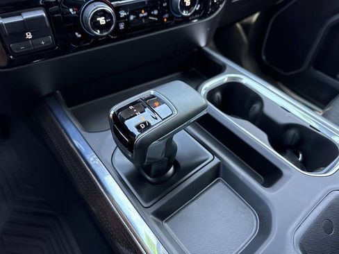 Used 2025 Chevrolet Silverado 1500 RST image 27