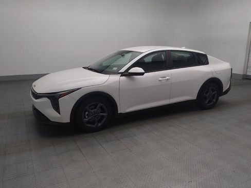 Used 2025 Kia K4 FWD image 2