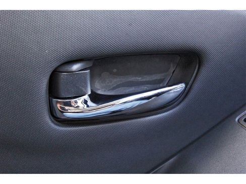 Certified 2024 Nissan Frontier SV image 18