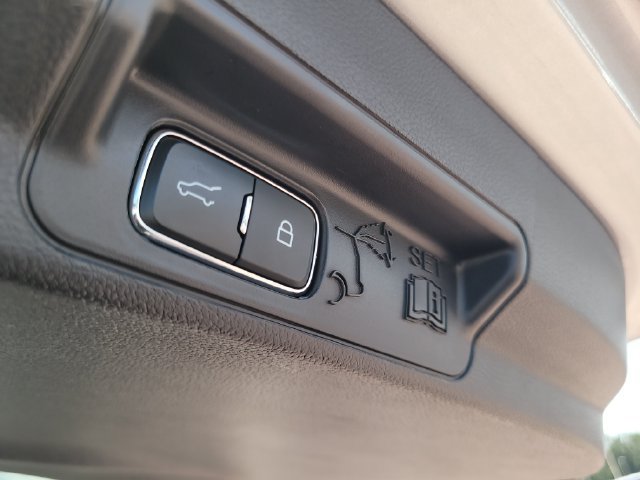 Used 2025 Ford Explorer Active w/ Active Comfort Package AWD/4WD image 12