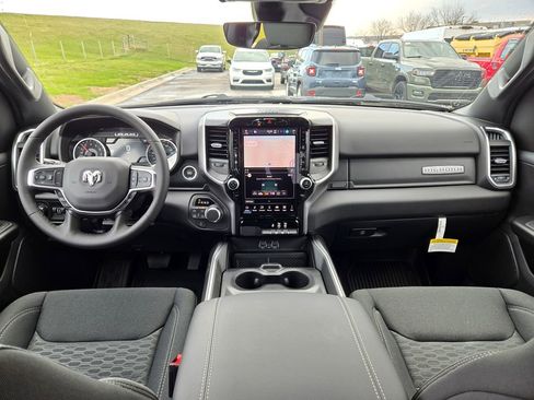 New 2026 RAM 1500 4x4 Crew Cab image 15