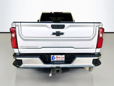 Used 2022 Chevrolet Silverado 3500 LT w/ Convenience Package image 6