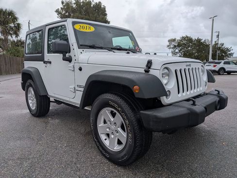 Used 2018 Jeep Wrangler Sport image 3