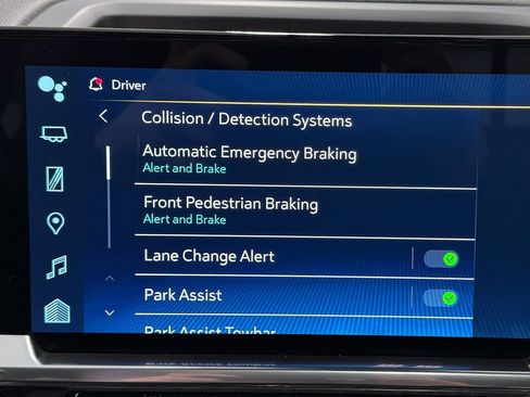 Used 2022 Chevrolet Silverado 1500 LT Trail Boss w/ LT Trail Boss Premium Package AWD/4WD image 23