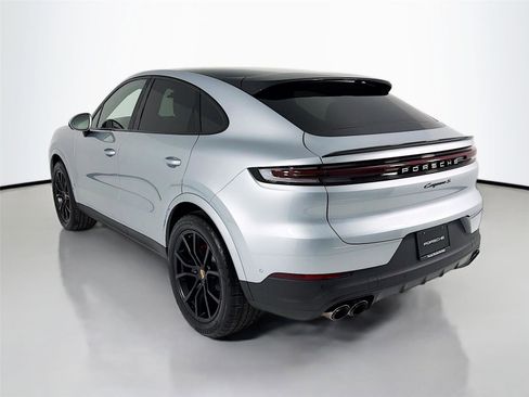 New 2025 Porsche Cayenne S image 3