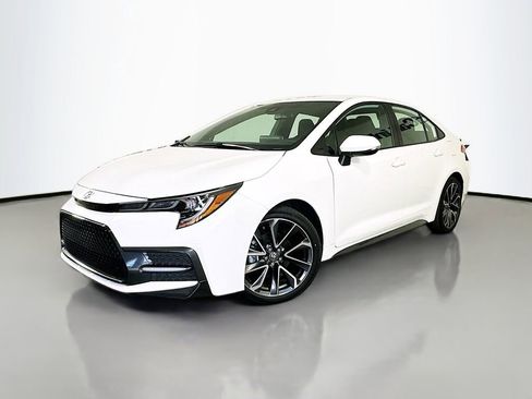 Used 2020 Toyota Corolla SE image 3