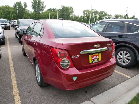 Used 2015 Chevrolet Sonic LT FWD image 5