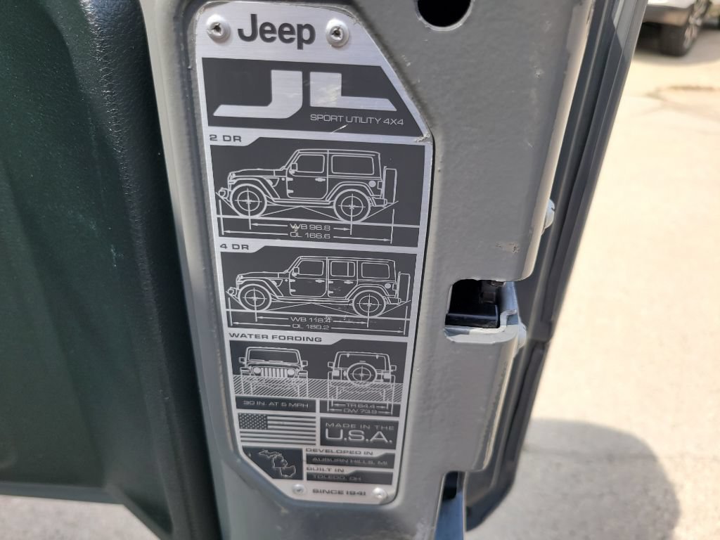 Used 2021 Jeep Wrangler Unlimited Sahara AWD/4WD image 48