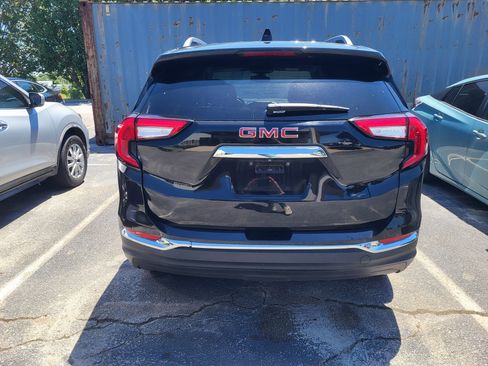 Used 2024 GMC Terrain SLT AWD/4WD image 5