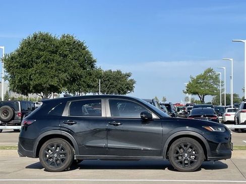 Certified 2025 Honda HR-V Sport image 3
