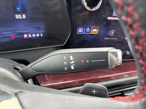 Used 2024 Chevrolet Traverse RS image 22