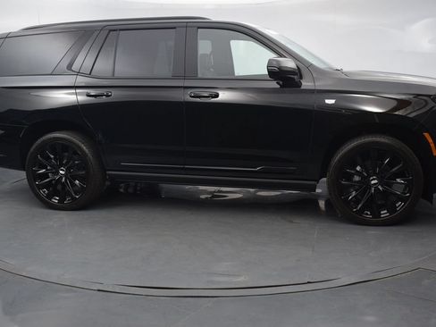 Certified 2026 Cadillac Escalade Platinum Sport w/ LPO, ONYX Package AWD/4WD image 7