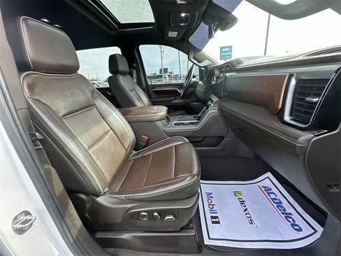 Used 2024 GMC Sierra 3500 Denali w/ Denali Reserve Package image 24