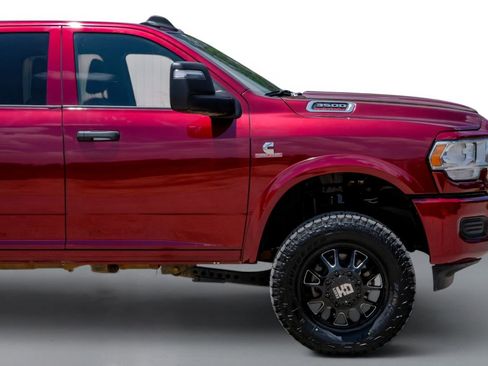 Used 2024 RAM 3500 Tradesman w/ Chrome Appearance Group AWD/4WD image 8