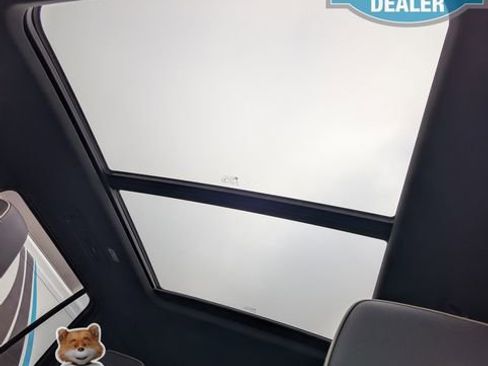 Used 2023 Chevrolet Tahoe Premier image 12