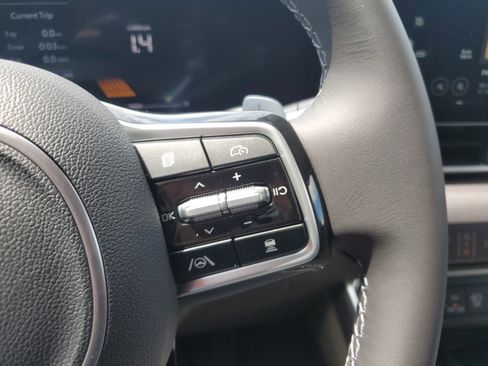 New 2026 Kia Carnival EX image 25