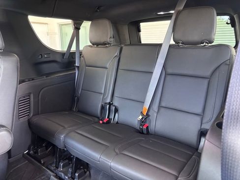 Used 2024 Chevrolet Suburban LT w/ LT Signature Package AWD/4WD image 14