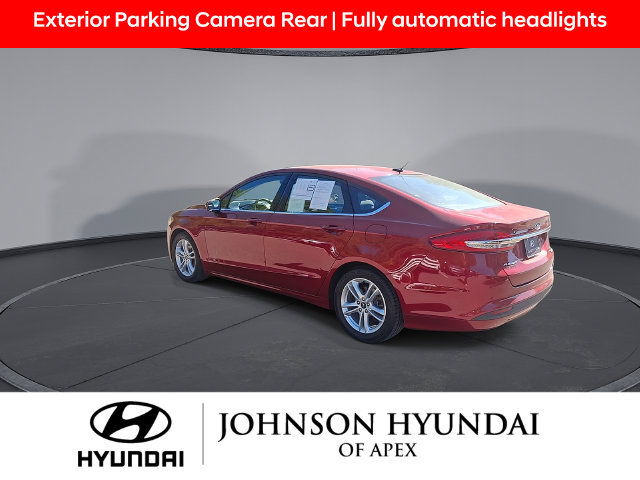 Used 2018 Ford Fusion SE w/ Fusion SE Technology Package FWD image 7
