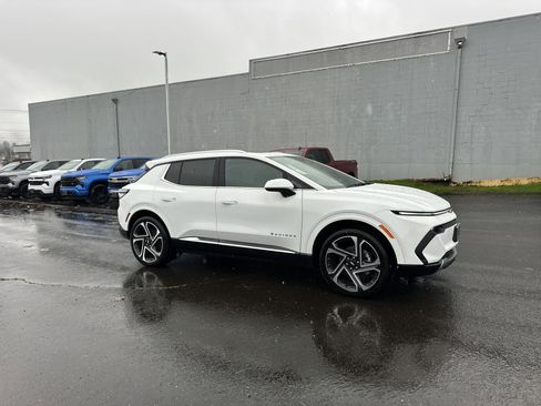 New 2026 Chevrolet Equinox EV LT image 7