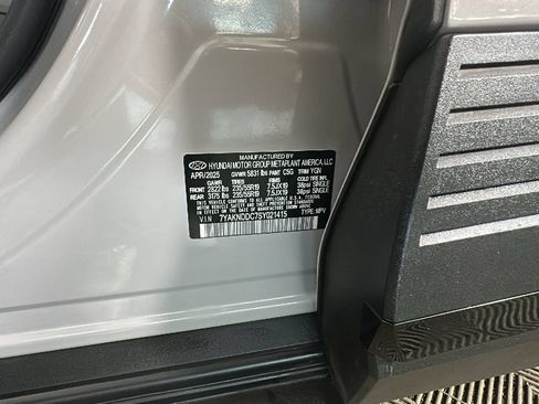 Certified 2025 Hyundai Ioniq 5 SEL AWD/4WD image 15