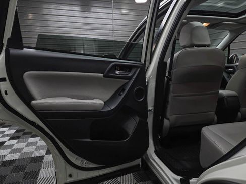 Used 2015 Subaru Forester 2.5i Limited AWD/4WD image 35