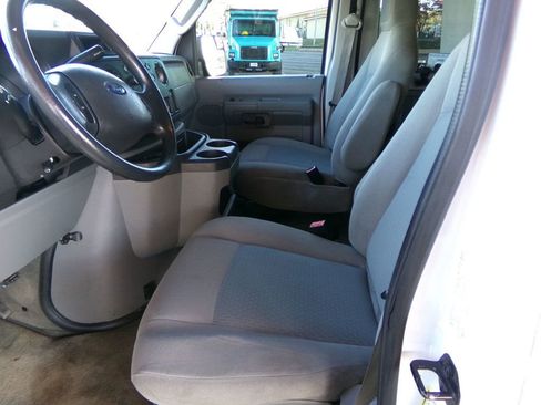 Used 2014 Ford E-350 and Econoline 350 XLT image 10