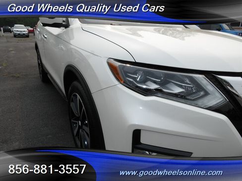 Used 2018 Nissan Rogue SL w/ Premium Package AWD/4WD image 10