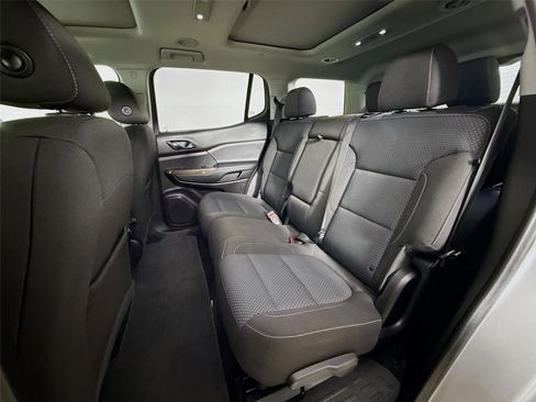 Used 2020 GMC Acadia SLE w/ Driver Convenience Package image 24