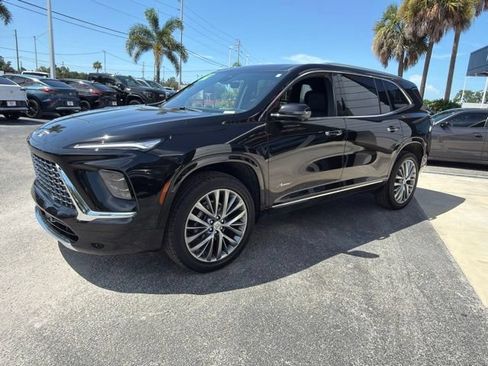 New 2026 Buick Enclave Avenir FWD image 4