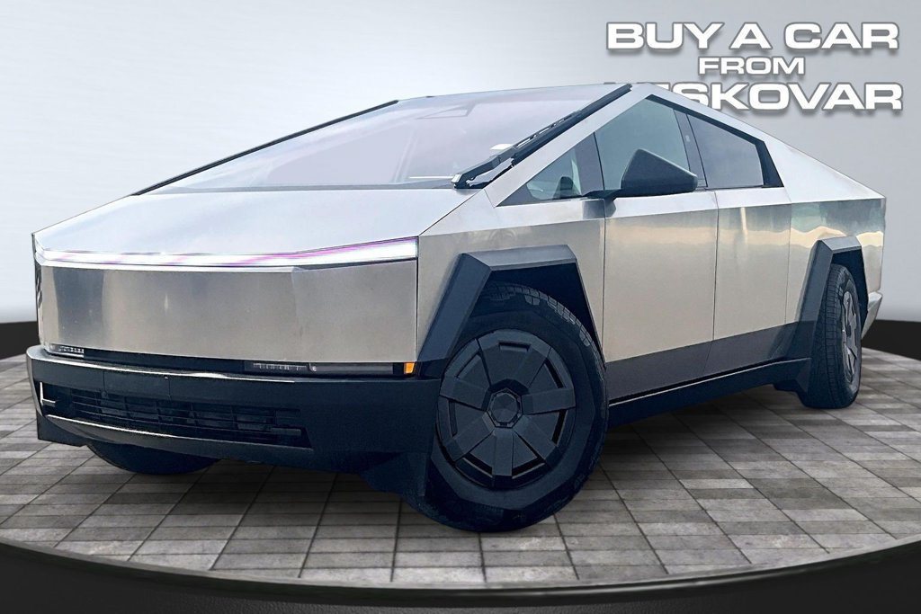 Used 2025 Tesla Cybertruck AWD Crew Cab image 11