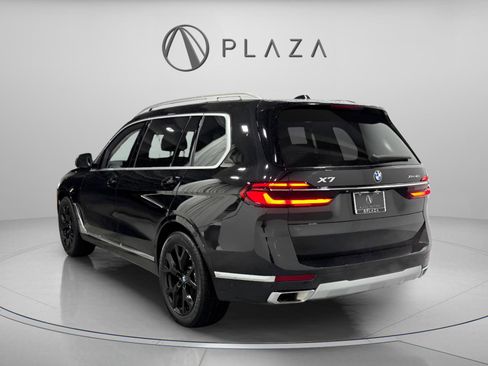 Certified 2025 BMW X7 xDrive40i image 3