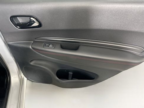 Used 2024 Dodge Durango GT image 31