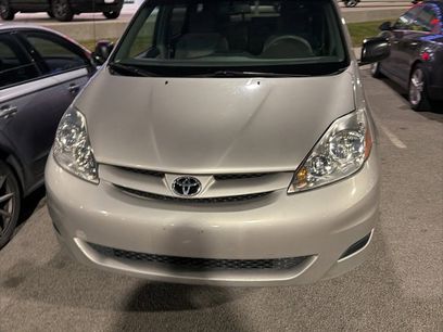 Used 2007 Toyota Sienna LE