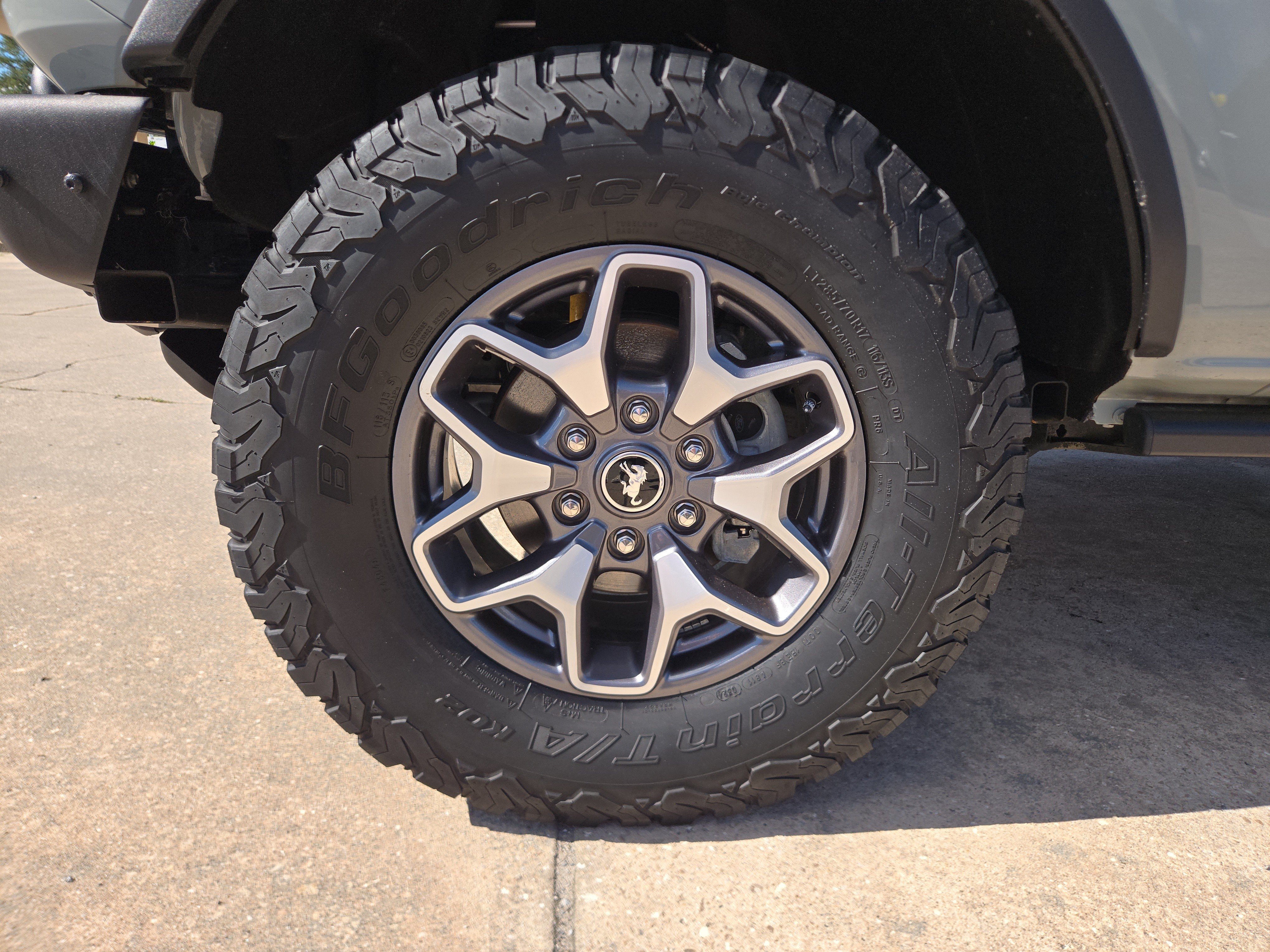 Used 2024 Ford Bronco Badlands AWD/4WD image 9