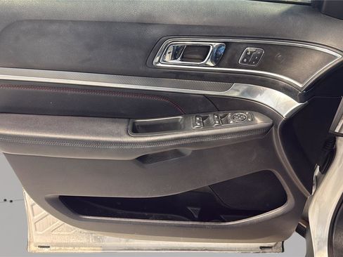 Used 2018 Ford Explorer Sport w/ Equipment Group 401A image 20