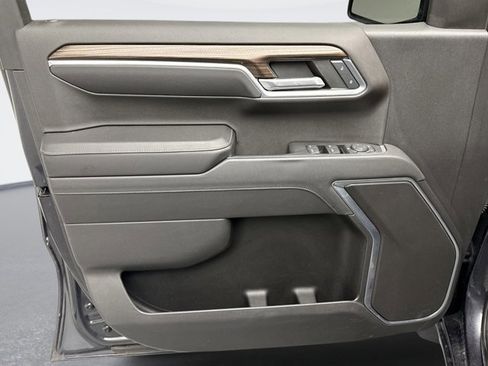 Used 2022 Chevrolet Silverado 1500 LT image 9