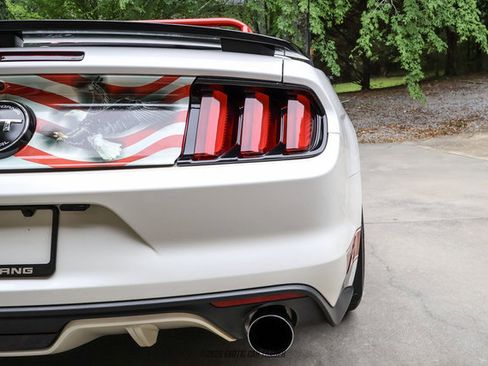 Used 2017 Ford Mustang GT Premium w/ Equipment Group 401A RWD image 98