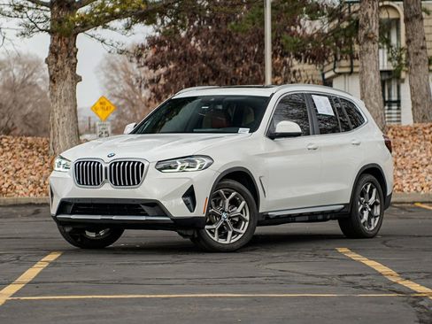 Used 2022 BMW X3 xDrive30i w/ Premium Package 2 image 1