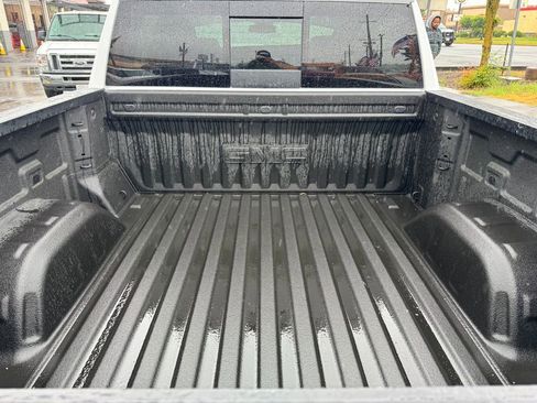 Used 2025 GMC Sierra 1500 SLT w/ SLT Premium Plus Package AWD/4WD image 6