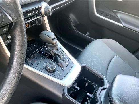 Used 2024 Toyota RAV4 XLE AWD/4WD image 16