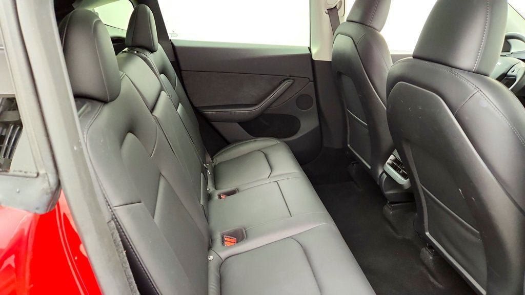 Used 2023 Tesla Model Y Long Range AWD/4WD image 28