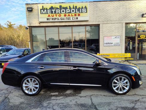 Used 2014 Cadillac XTS Luxury w/ Driver Awareness Package image 1