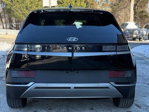 Used 2023 Hyundai Ioniq 5 SEL image 4