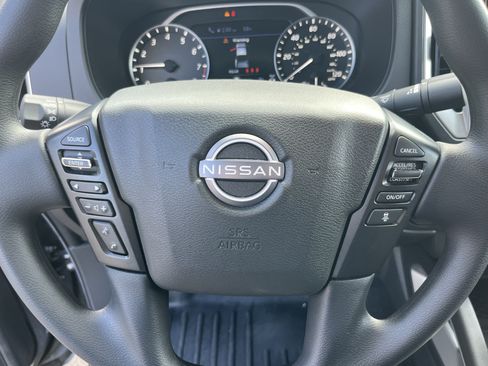 Used 2025 Nissan Frontier SV AWD/4WD image 20