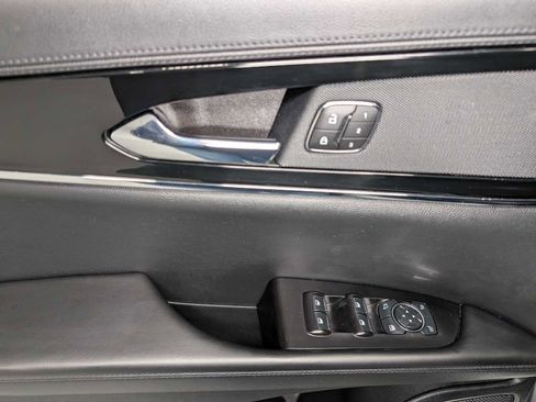 Certified 2023 Lincoln Nautilus AWD w/ Premium Package image 38