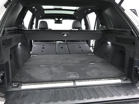 Used 2025 BMW X5 xDrive50e image 23