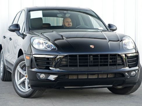 Used 2018 Porsche Macan image 2